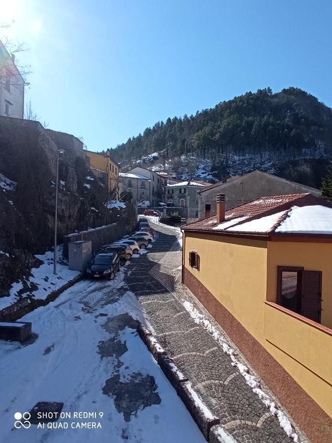 Appartamento alloggio abruzzi Carovilli Esterno foto